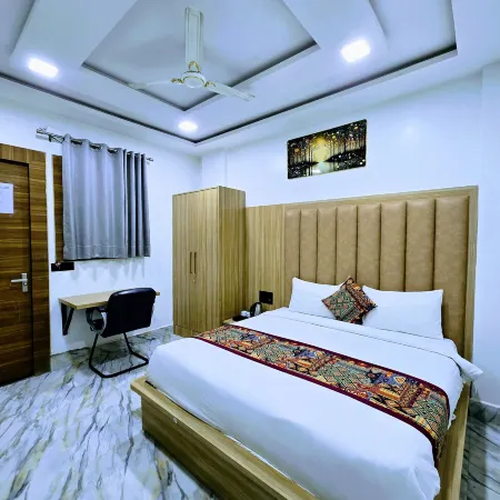 HOTEL AARAV GRAND