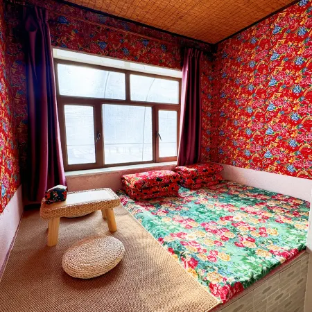 Jiudingge Inn