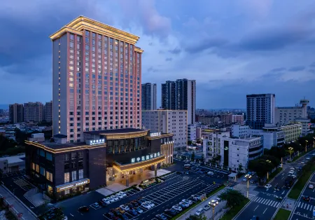 Sinokai International Hotel Отели рядом с достопримечательностью «Tangwei Ming and Qing Dynasties Ancient Village»