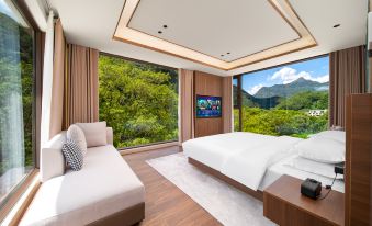 Qingmeng Xinghe Resort Hotel。