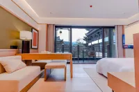 Zhonglu Hotel (LuShan Donglin Ancient Town) - balcony
