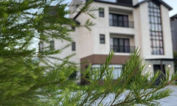 Shuang Huang Dan B&B