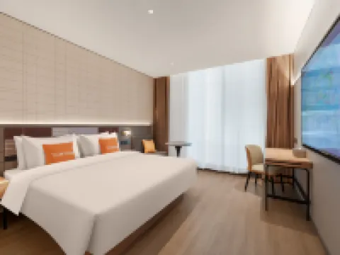 Homeinn Plus Hotel (Yangzhou University China Grand Canal Museum) 中国大運河博物館周辺のホテル