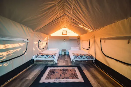 Shengzhou FUN Starry Sky Camping · Xingye Shanqi Luxury Glamping Resort - マウンテンビュー