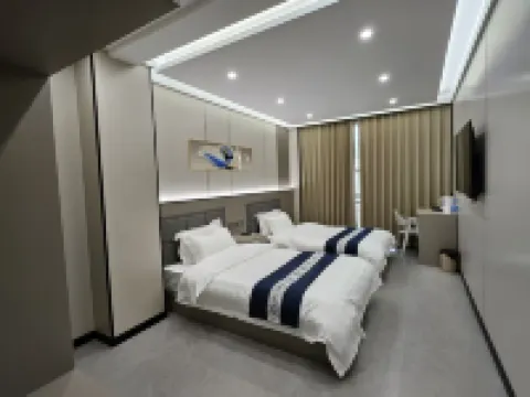 Fugu Jiangboyue Hotel