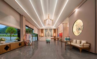 Moshang Qingju Hotel (Xingyi Sunshine Valley Tourist Resort)