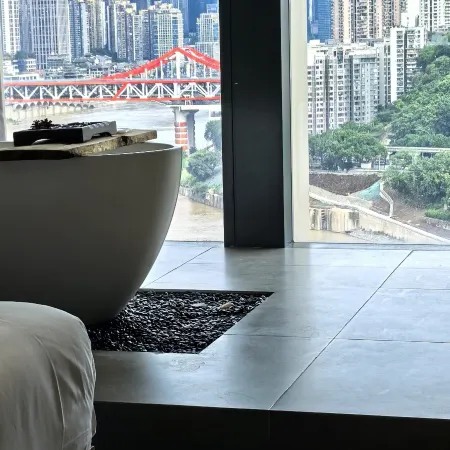 Pu Su River View Hotel (Guanyinqiao North Bin Road, Chongqing) Отели рядом с достопримечательностью «Chongqing Stillwell Museum»