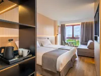 Occidental Pamplona Hotels near Tramontana