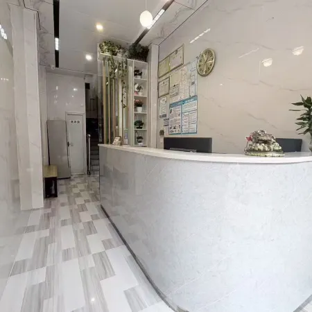 Tianhong Hotel (Nanning Sulu Subway Station Anji Passenger Transport Terminal Subway Station Branch)