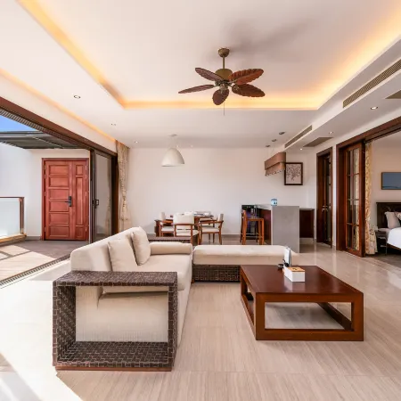 Liangting Scenic Apartment (Wanning Shimei Bay)