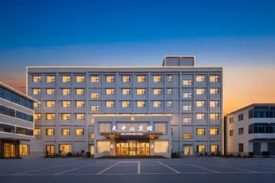 Runan Tian Zhongshan Hotel