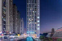 Xana Hotelle Hotel (Guiyang Huaguoyuan Fortune Plaza Wulichong Subway Station) Hotels in Guiyang