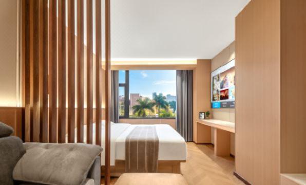 Yiyuan Hotel (Xiamen Hospital of Traditional Chinese Medicine SM Market Square Store)