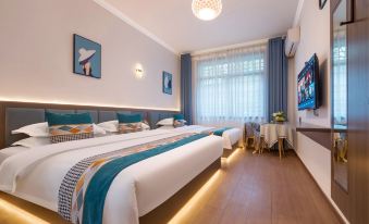 Wo Xiang Jingjing Audio & Video Homestay (Zhangjiajie Tianmenshan Cableway Store)