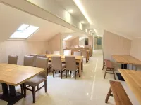 Zsmart智尚酒店（黃山屯溪老街一店） - 2星級