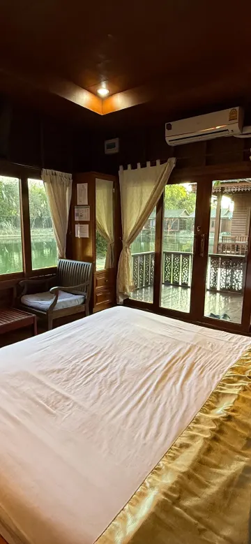 ห้องดีลักซ์