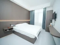 New Century Hotel - pet friendly