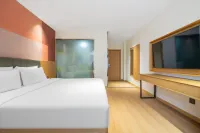 7Days Inn Hotel (Meishan Sansuci Statue Square)