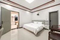 Ruifeng HOTELS (Shenyang Taoxian Airport T3 Music College Taoxian Campus Branch)