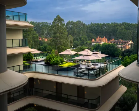 Muxin Valley Hotels in Mile