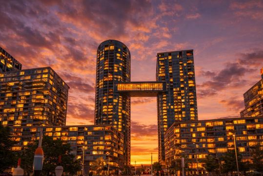 Holiday Boutique Suites Hotels in Toronto