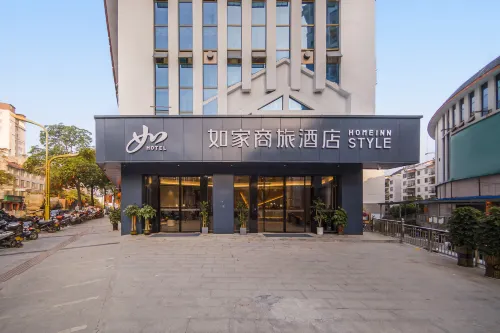 Homeinn Selected Hotel (Baise Longlin Yingbin Road Bus Terminal) - Parking