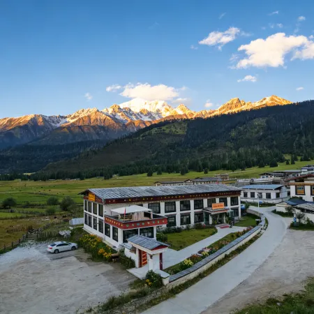 Linzhi Cagong Kangsang Homestay (Gongcuo Lake Scenic Area Branch)