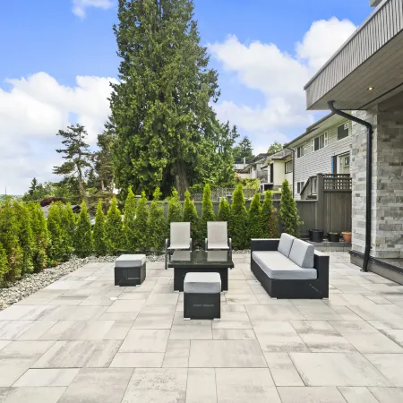 LUXURY RESIDENCE