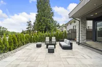 LUXURY RESIDENCE