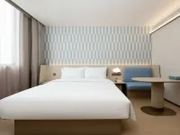 Hanting Hotel (Baoji Fufeng County Administrative Center Square Branch Hotels in Fufeng County