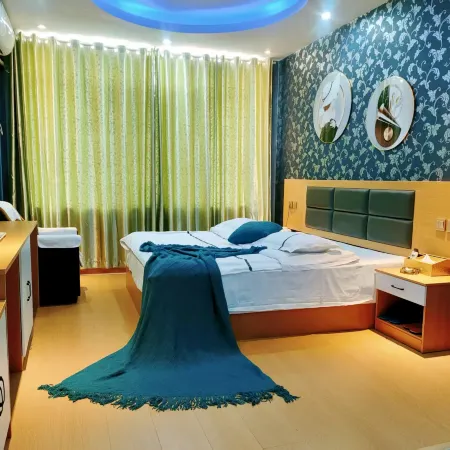 Huancheng 2046 Theme Hotel