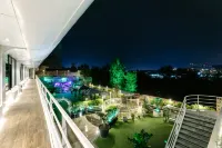 Cruise Hotel