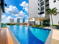 Mosaic Southkey Residence Near Midvalley Shopping Mall - familiares