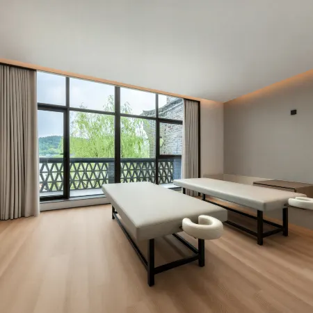 Hushan Mansion (Yixing Yao Hu Town Scenic Area)