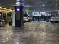 โรงแรม จูน - ที่มีที่จอดรถ