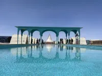 Lonely Space（ Gobi ）wild luxury hotel - مسبح