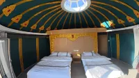 Xilamuren Jiya Homestay - parking
