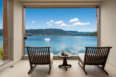 Chunshi · Xitang | Begonia Gallery · Premier Lakeview Holiday Courtyard (Daluoshui, Lugu Lake) Hotels in Lugu Lake Daluoshui Wharf