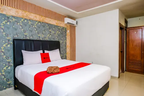 RedDoorz @ Panglima Sudirman Surabaya - 2-Star