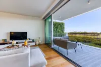 Beachfront Luxury Retreat - 4 Sao