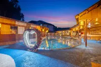 Q+ Shunan Zhuhai Qixiange Hot Spring Hotel - Pools