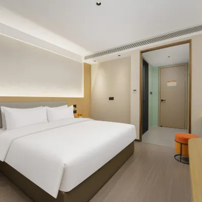 Yijia Hotel of Dalian (Dalian Railway Station Zhongshan Square) Hotels near Dalian Friendship Square