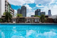Yunbo Black Court Pool Eden Noir Sky Garden Hidden Luxury Hotel - ที่มีสระว่ายน้ำ