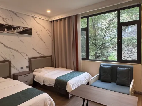 Hillside Homestay - 2-Star