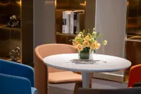 home hotel - Airport Shuttle