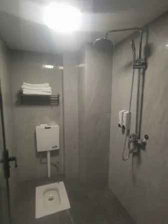 Huayuan Lintao Hotel Отели рядом с достопримечательностью «Biancheng Park»