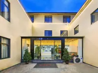 Olive Tree Hotel (Chengdu Tianfu International Airport Branch) فنادق في 