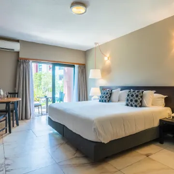 Topazio Vibe Beach Hotel & Apartments - Adults Friendly