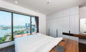 S Lux Apartment