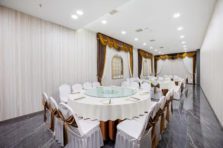 Zhongyuan·s Hotel Отели рядом с достопримечательностью «Zhengzhou University of Light Industry»